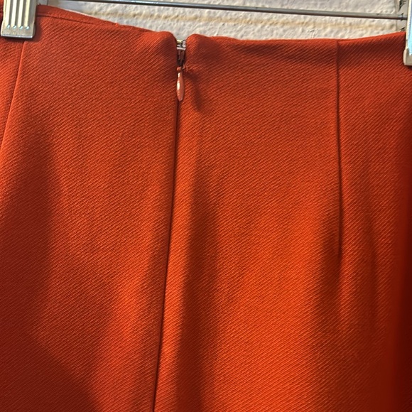 Cabi draped front skirt size 6 - Picture 3 of 6